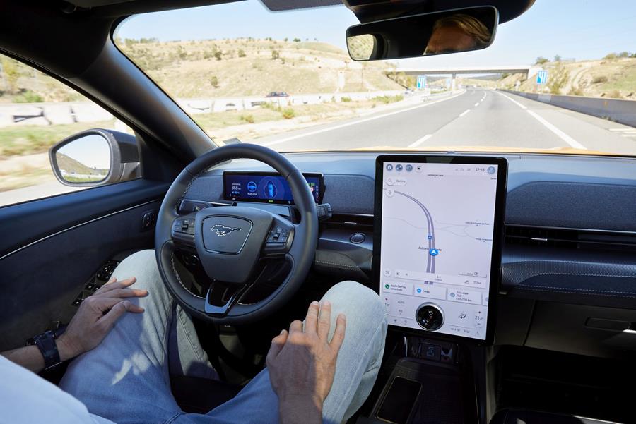 Ford BlueCruise handsfree rijtechnologie nu beschikbaar in 15 Europese landen