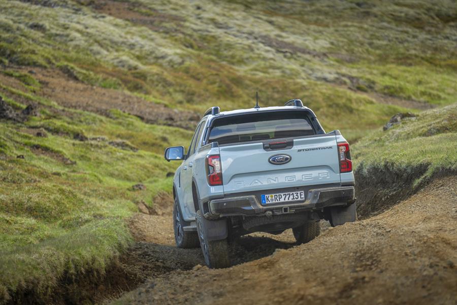 Ford Ranger PHEV: krachtige pick-up met stekker en visie 24