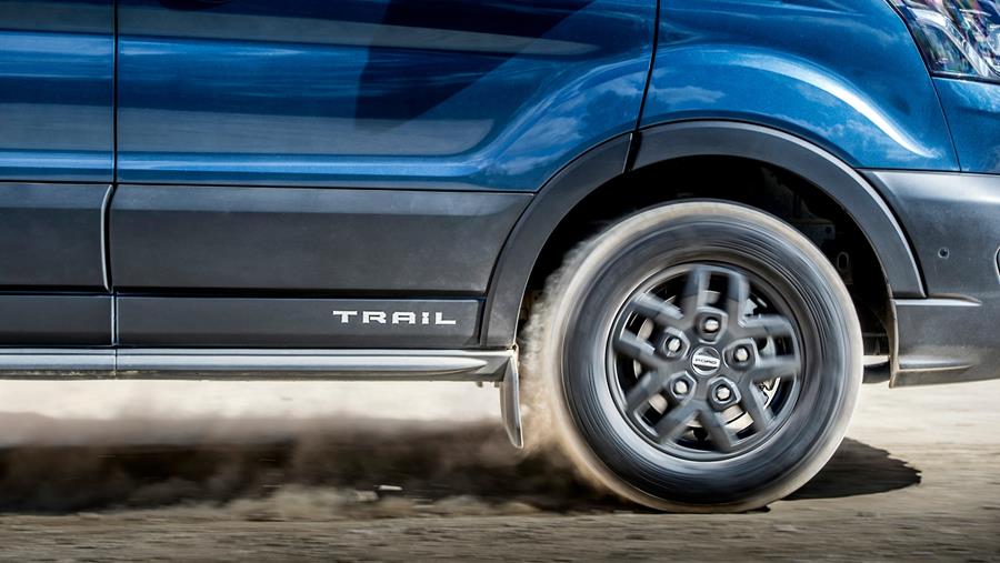 Met avontuurlijke Trail-uitvoering verlaat Ford Transit de gebaande paden